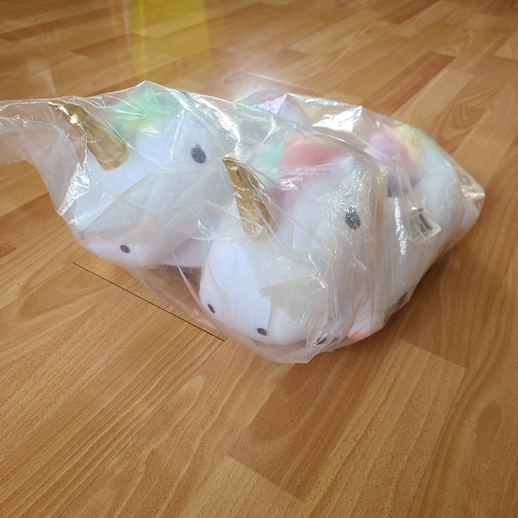 Unicorn light up slippers - Picture 8 of 11